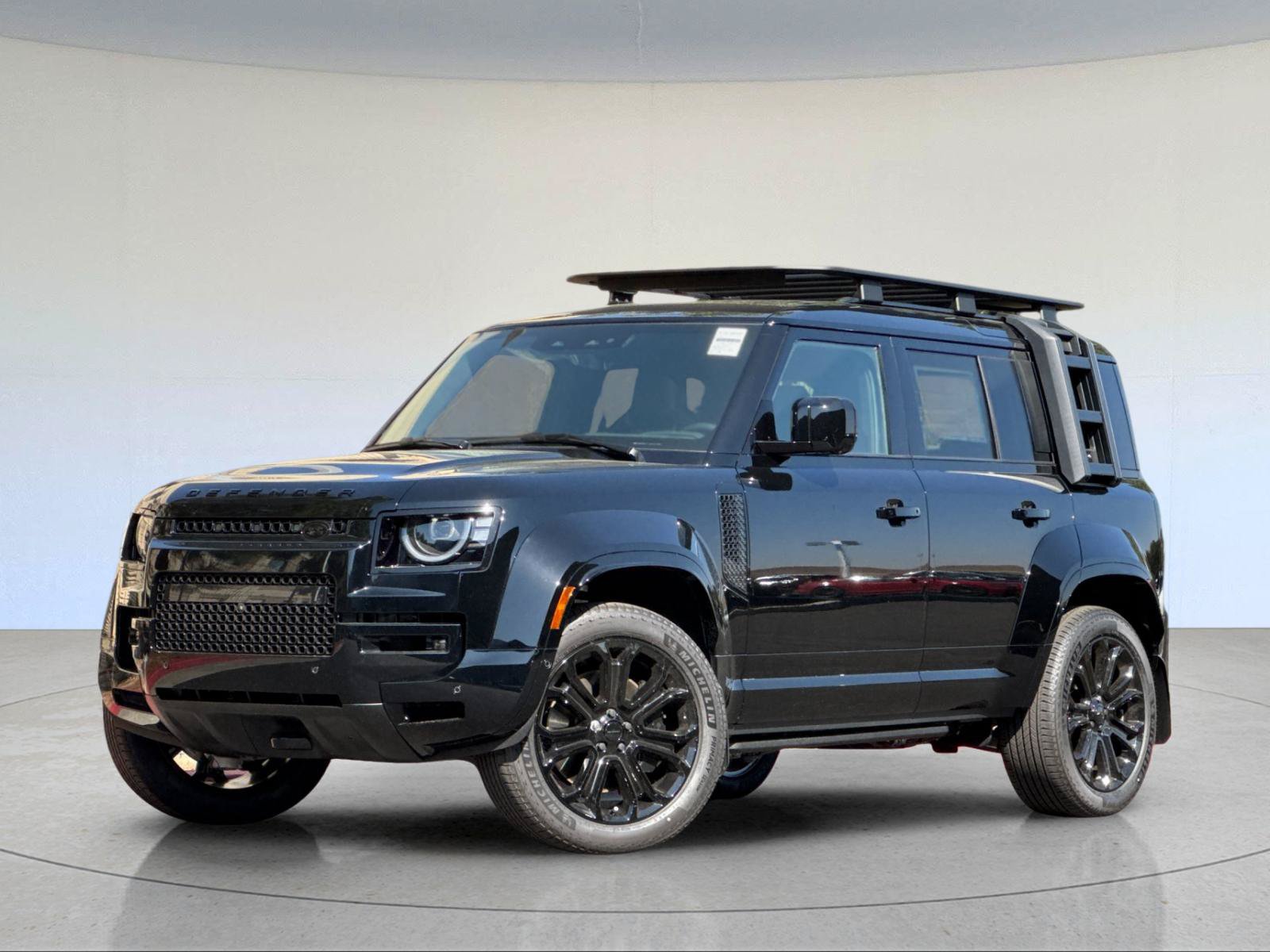 2026 Land Rover Defender 110 OCTA Black — foto 1 de 28