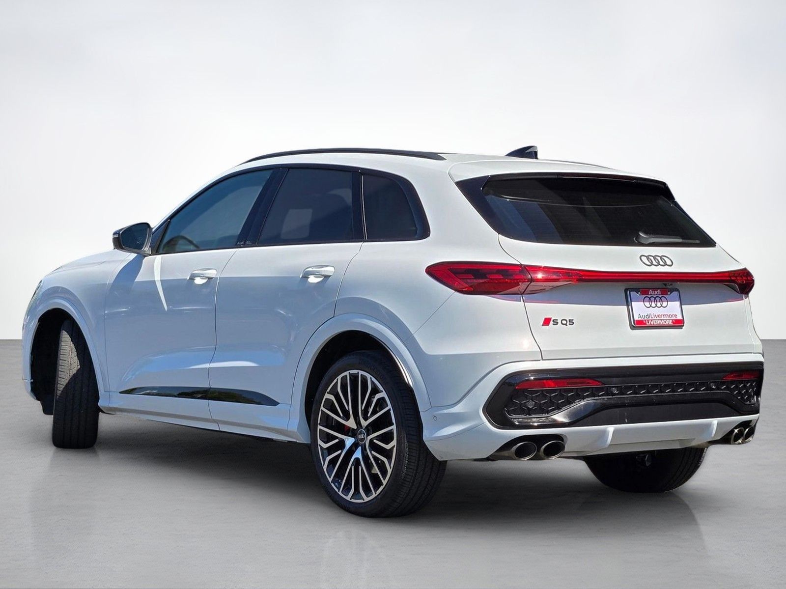 2025 Audi SQ5 3.0T Premium Plus — full photo 4 of 45