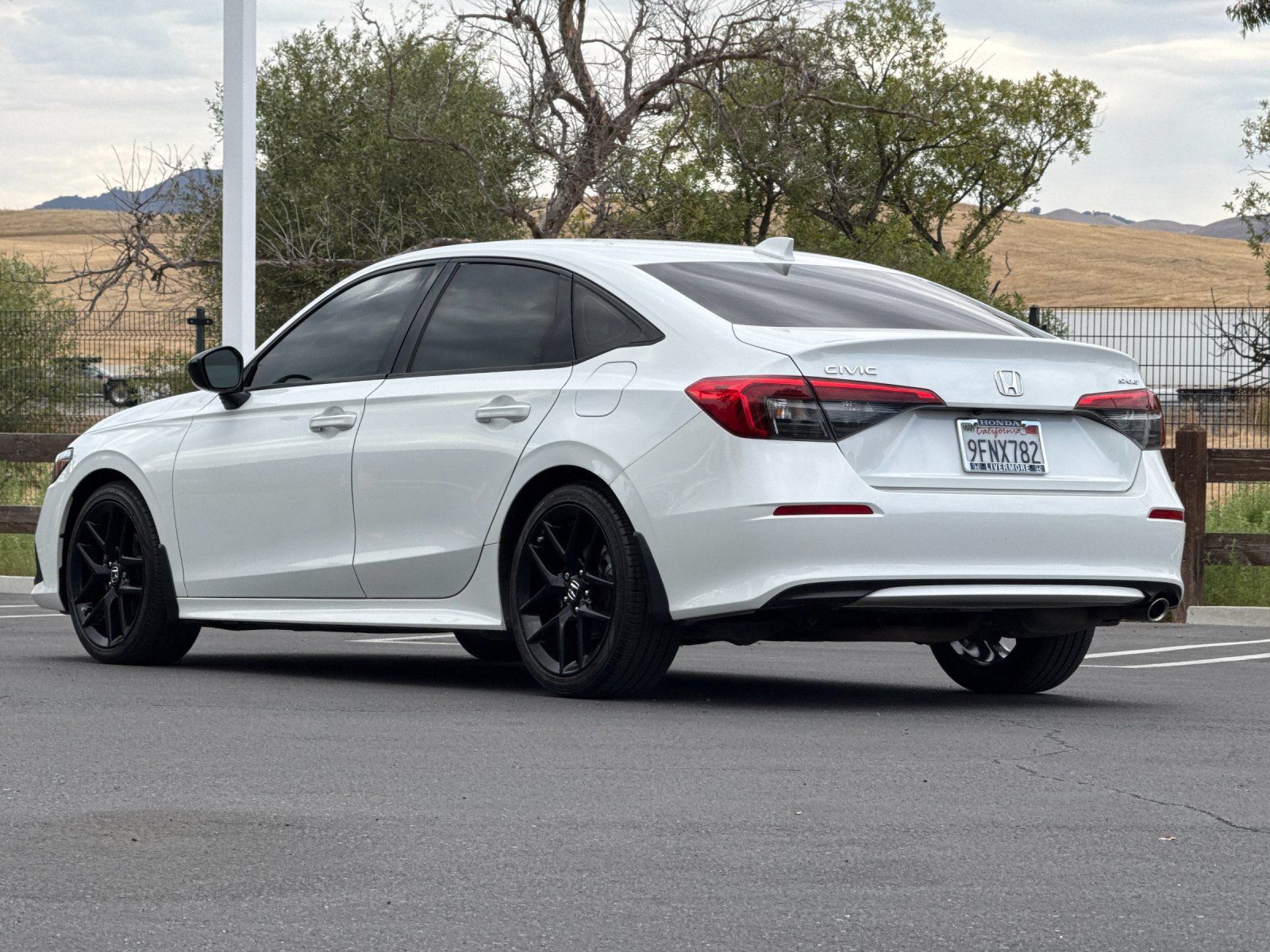 2023 Honda Civic Sport — full photo 4 of 27