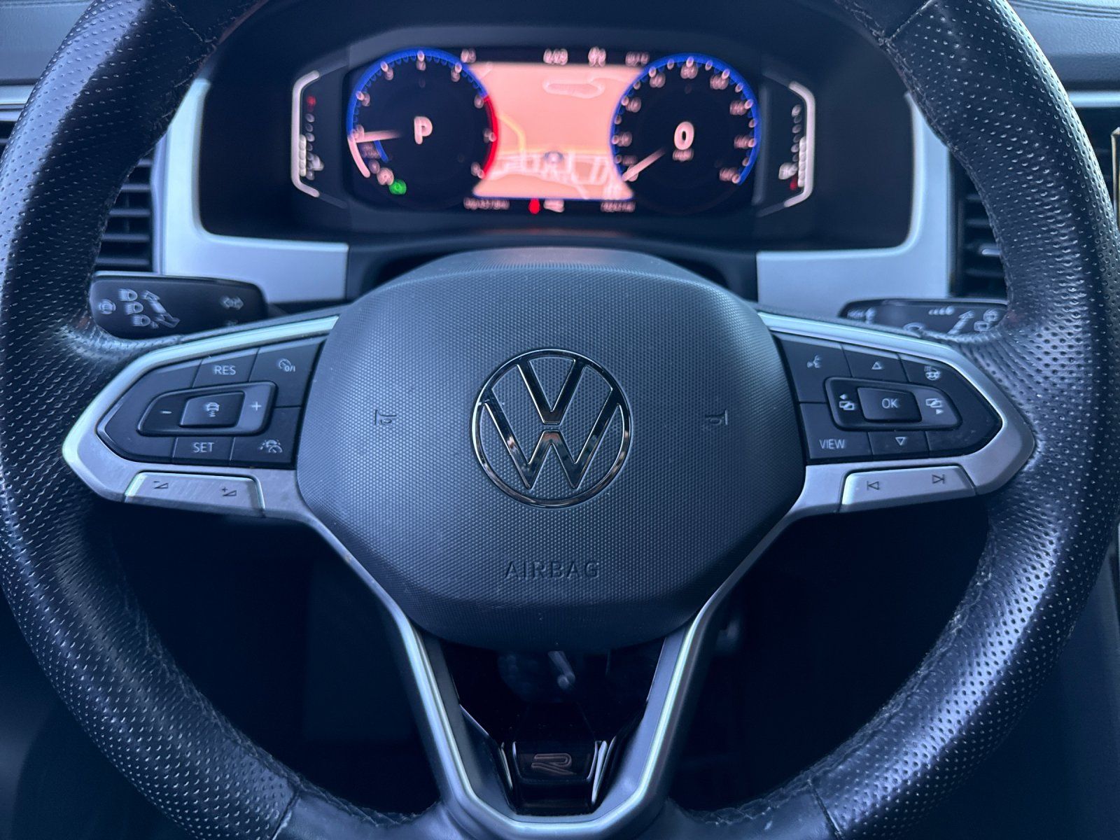 2021 Volkswagen Atlas Cross Sport 3.6L V6 SEL Premium R-Line — full photo 23 of 28