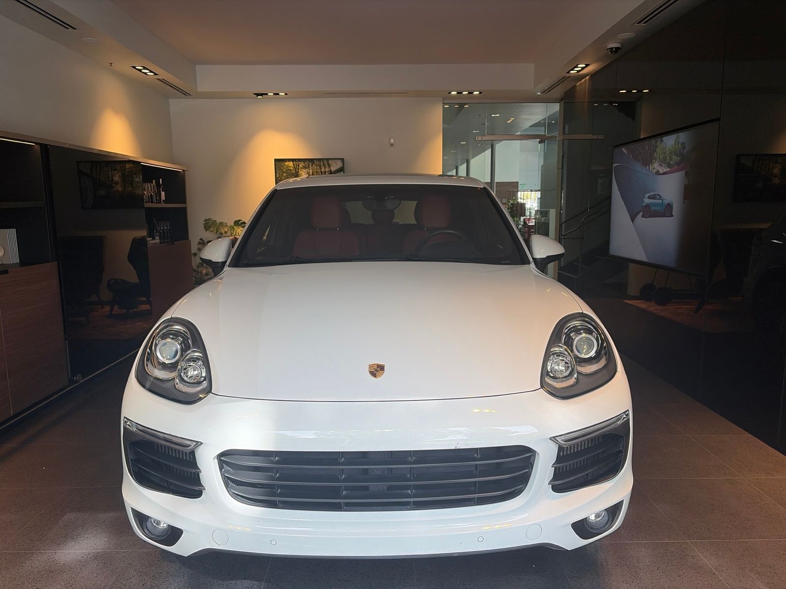 2016 Porsche Cayenne S — full photo 1 of 10