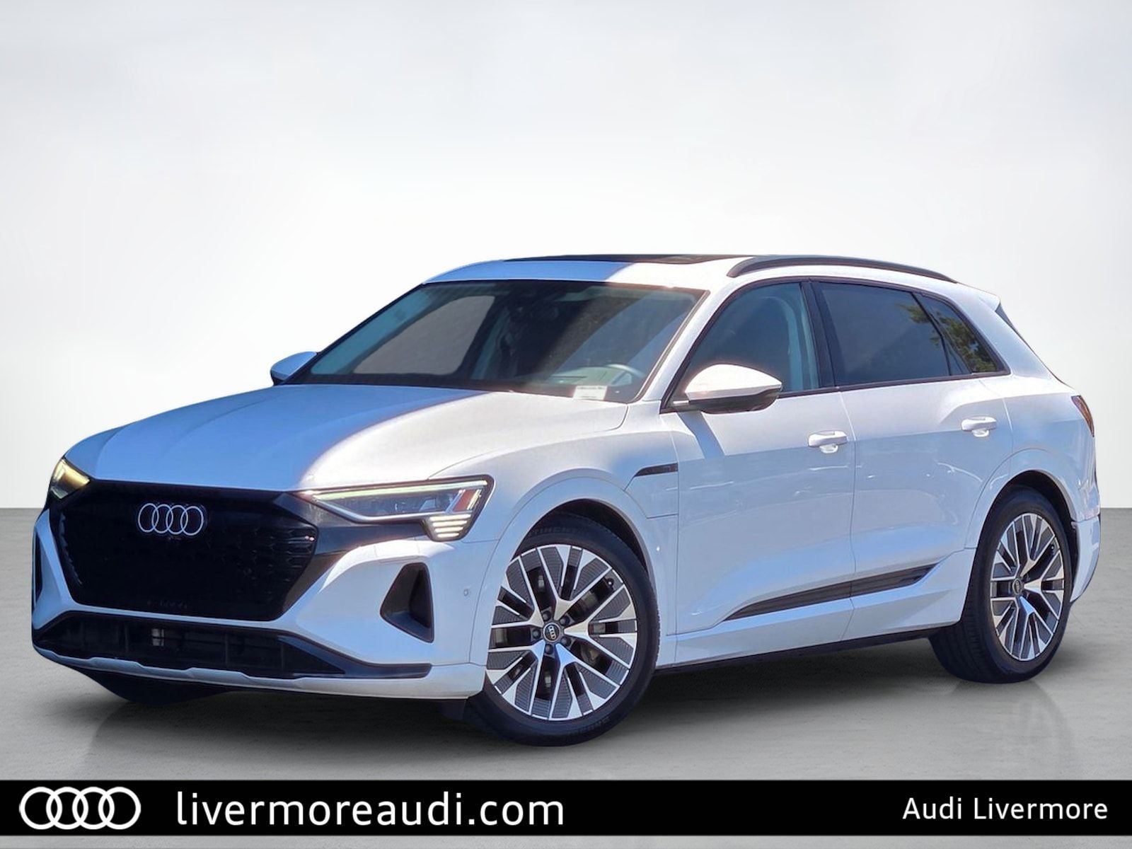 2024 Audi Q8 e-tron Prestige — foto completa 1 de 45