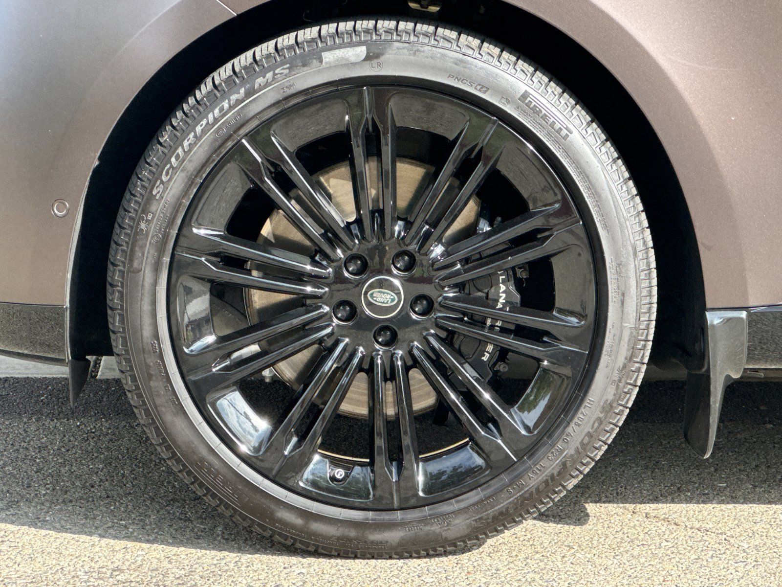 2025 Land Rover Range Rover Autobiography — full photo 26 of 30