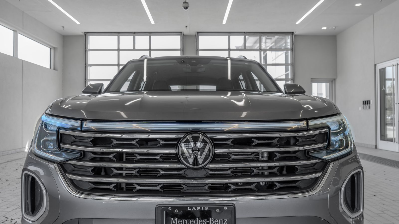2024 Volkswagen Atlas 2.0T SE w/Technology — full photo 23 of 35