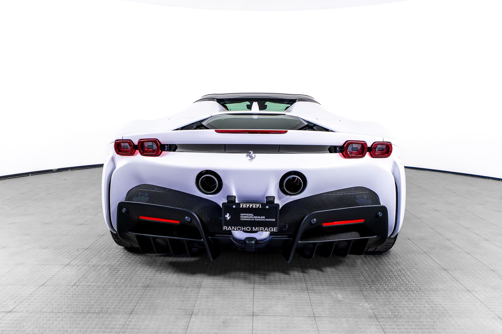 2024 Ferrari SF90 Spider — full photo 17 of 50