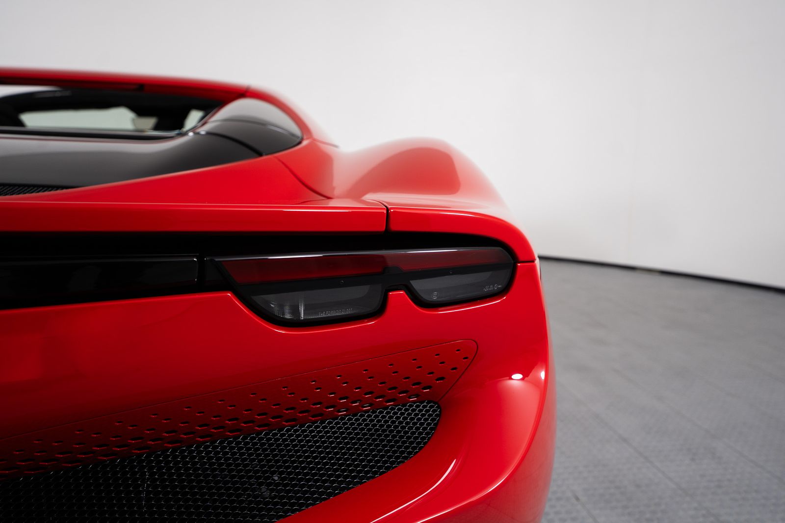 2025 Ferrari 296 GTS — foto completa 20 de 43
