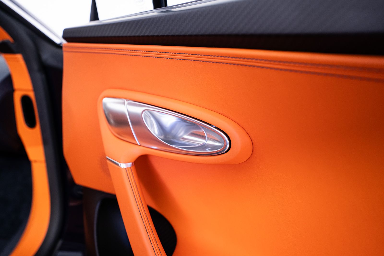 2018 Bugatti Chiron — foto completa 66 de 85