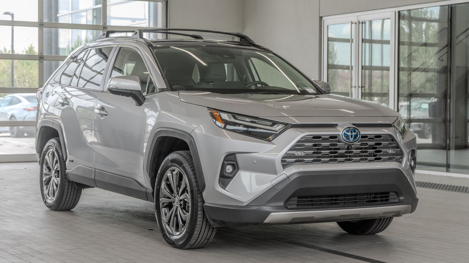 2024 Toyota RAV4 Hybrid Limited — full photo 21 of 35