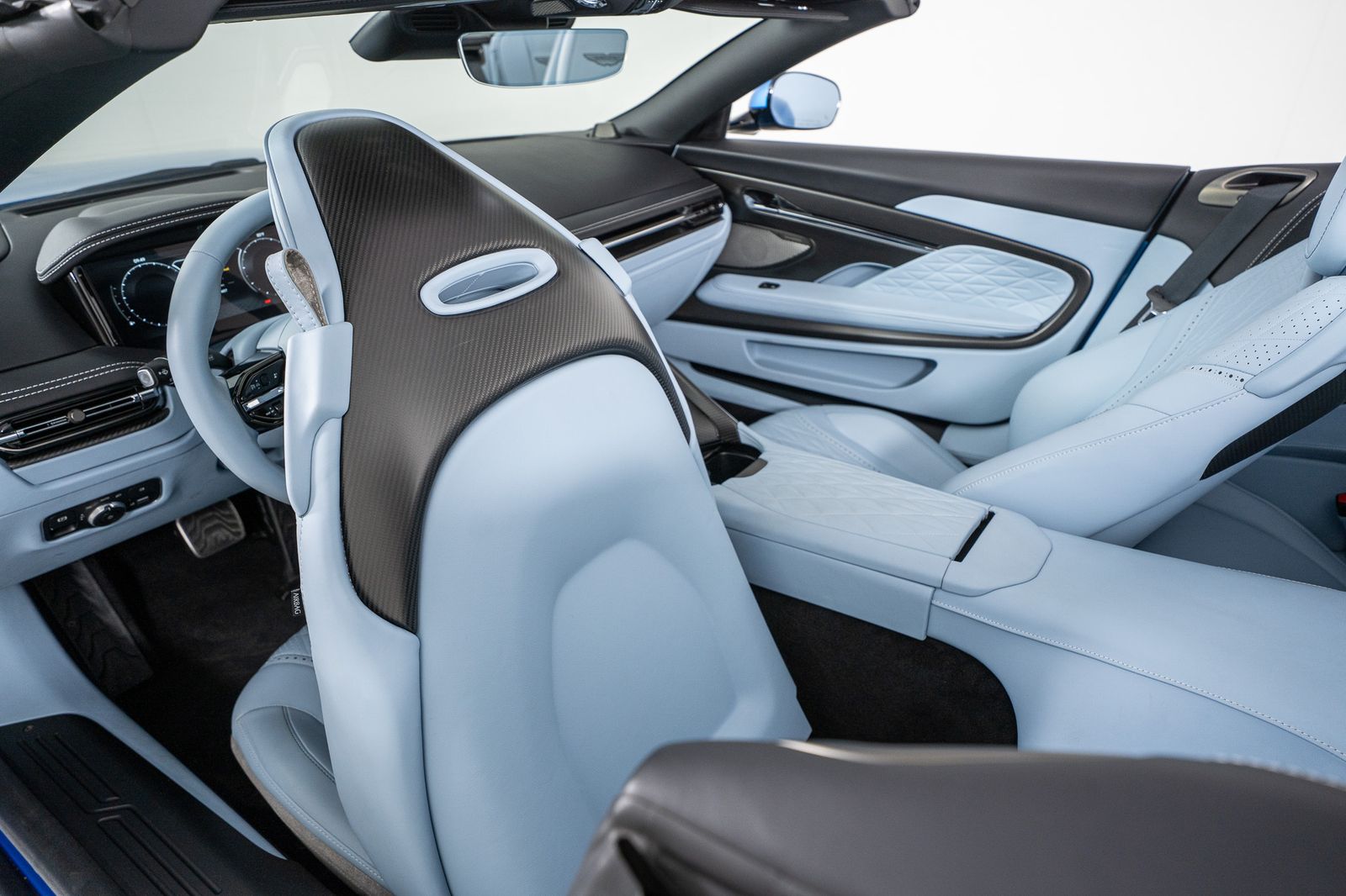 2024 Aston Martin DB12 Volante — full photo 20 of 55