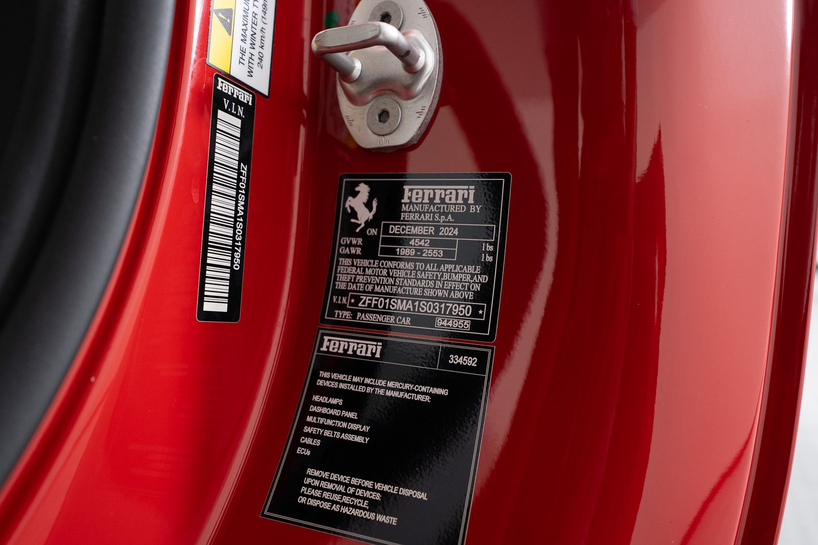 2025 Ferrari 296 GTS — full photo 19 of 43
