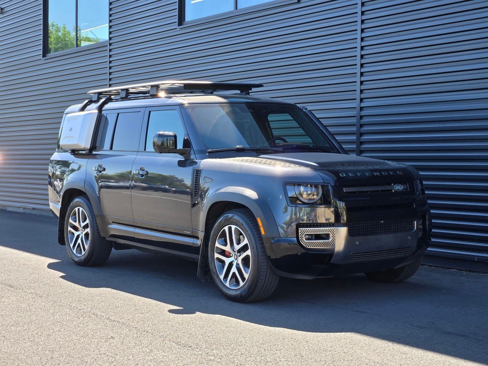 2023 Land Rover Defender 130 X — full photo 8 of 45