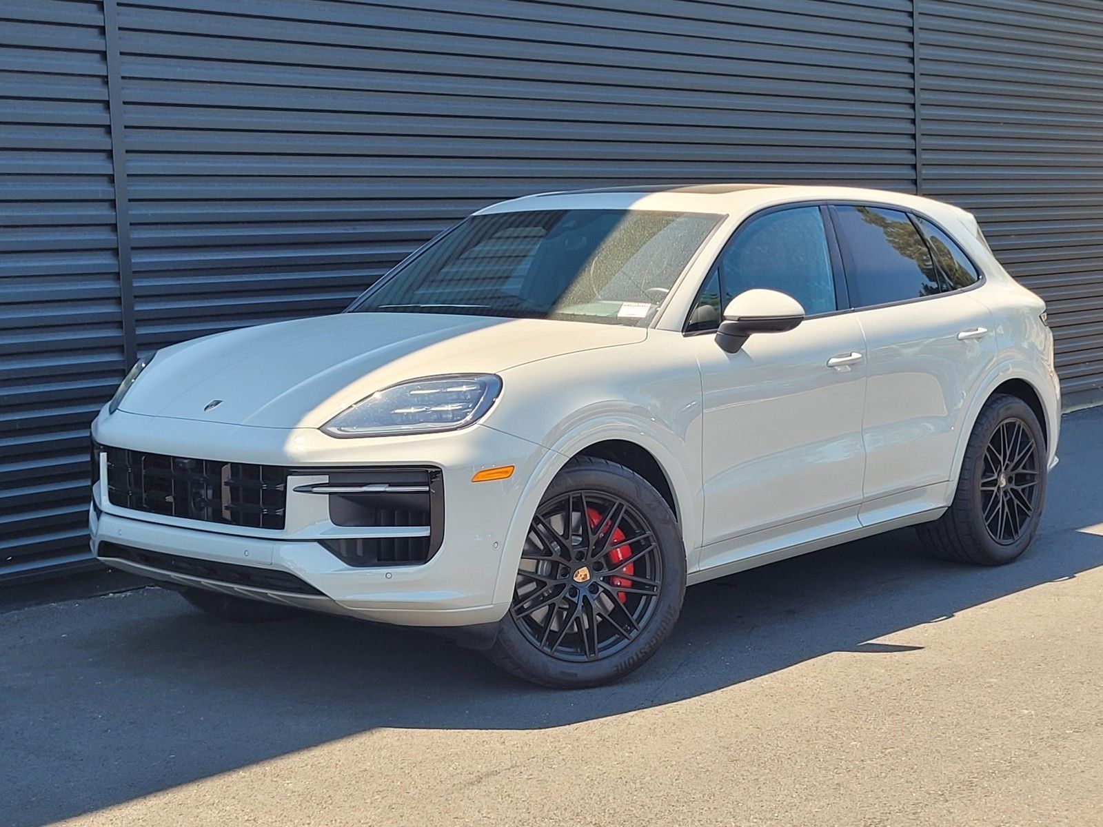 2026 Porsche Cayenne S — foto completa 1 de 28