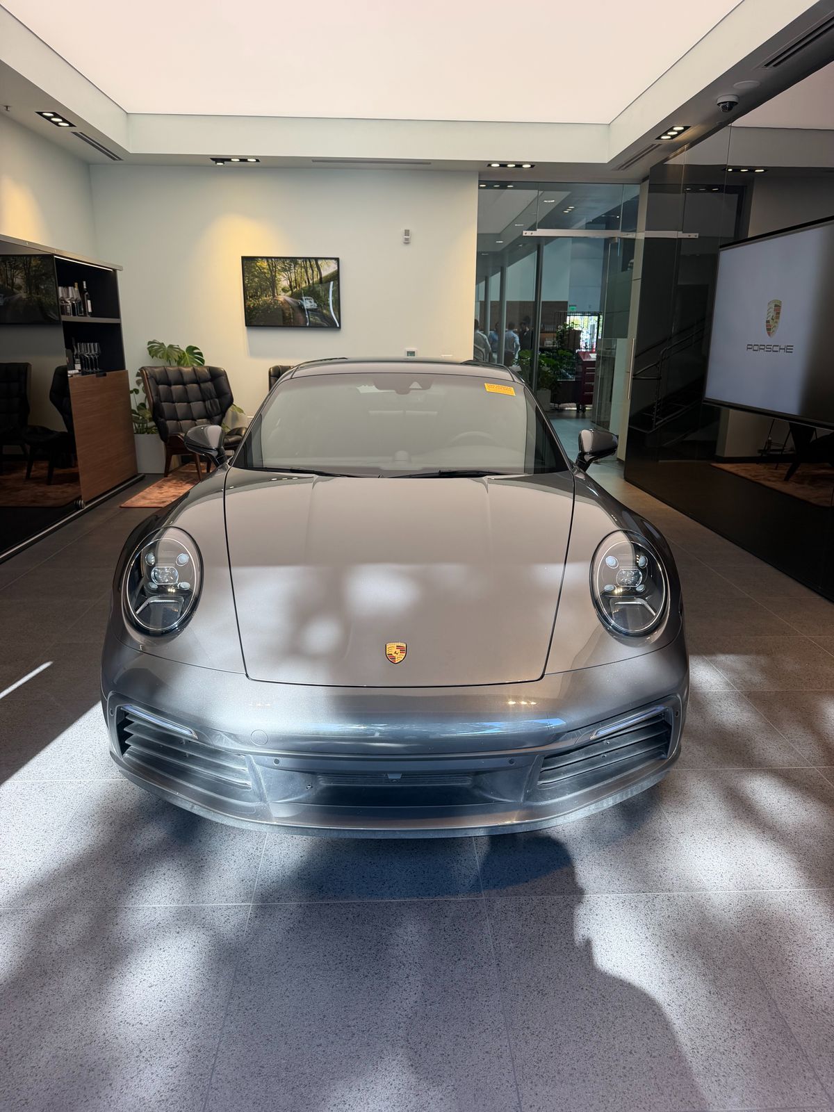 2024 Porsche 911 Carrera S — full photo 1 of 7