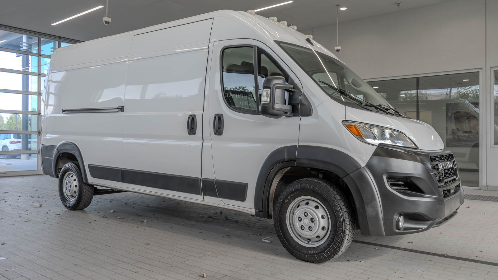 2025 Ram ProMaster 2500 High Roof — full photo 12 of 34