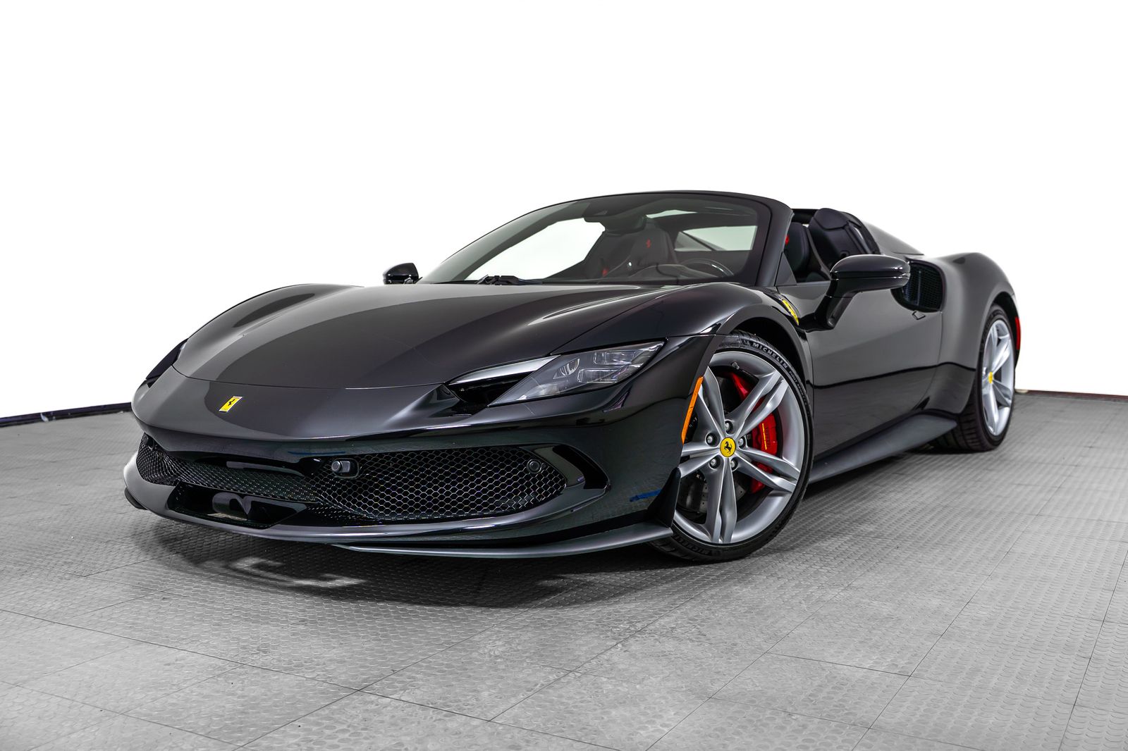 2024 Ferrari 296 GTS — foto completa 1 de 46
