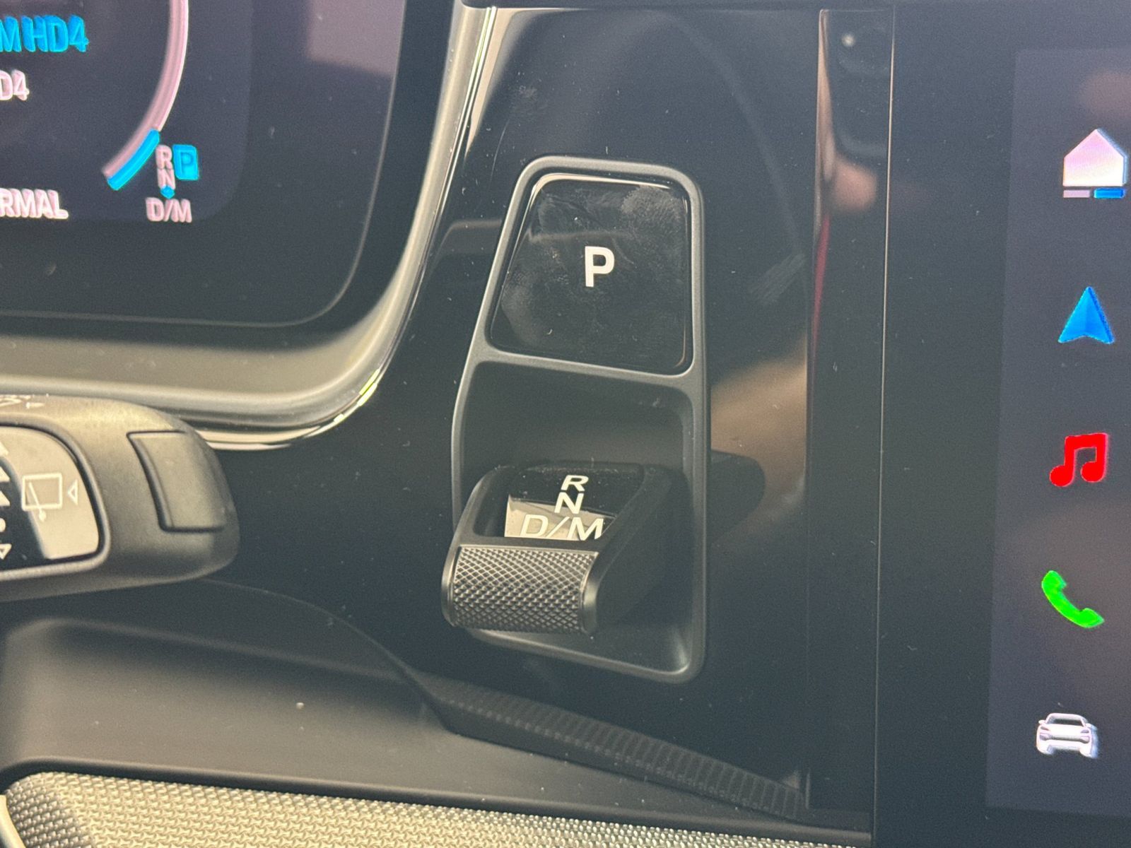 2026 Porsche Cayenne S — full photo 21 of 29