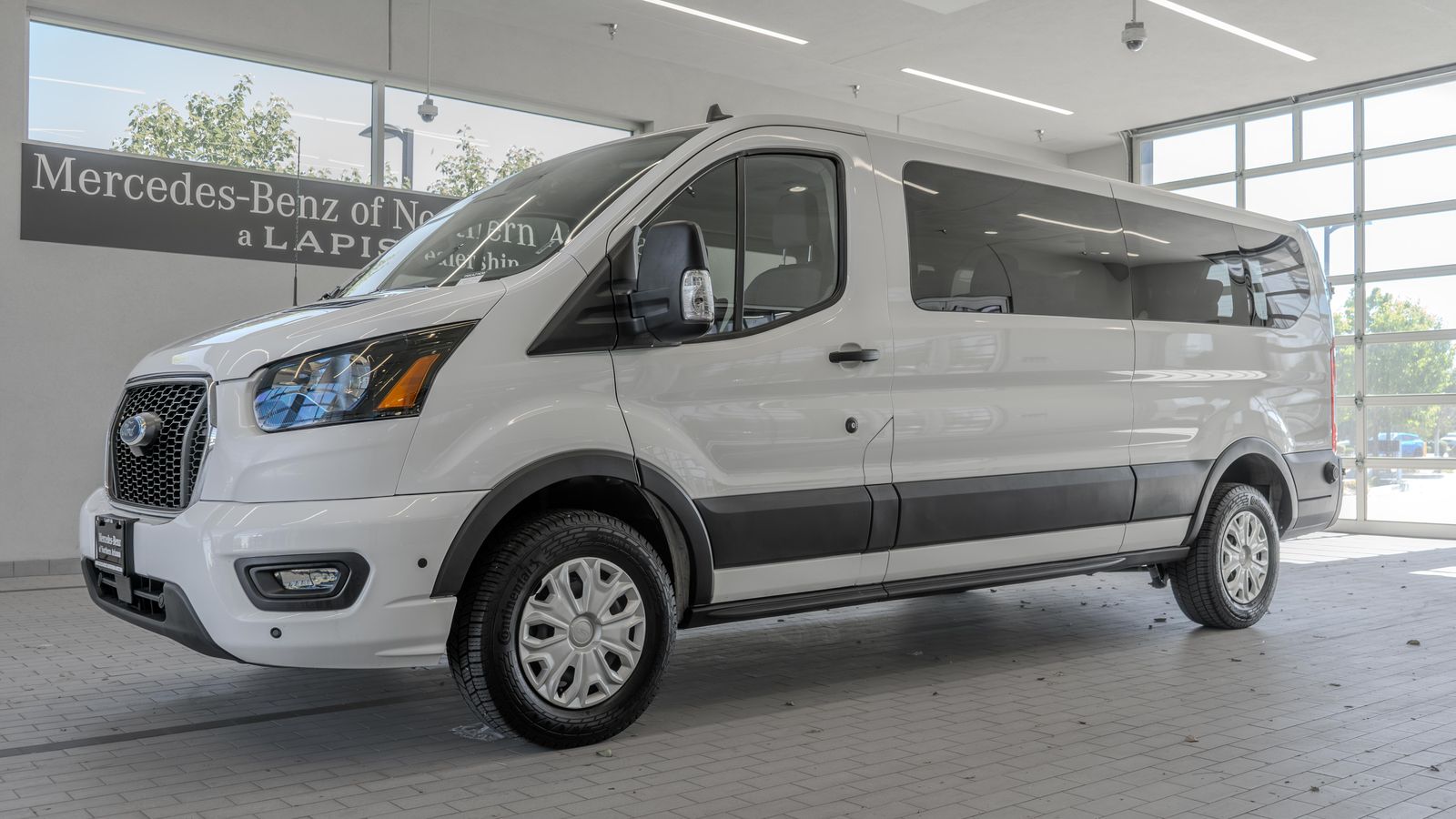 2024 Ford Transit-350 XLT — foto completa 3 de 34