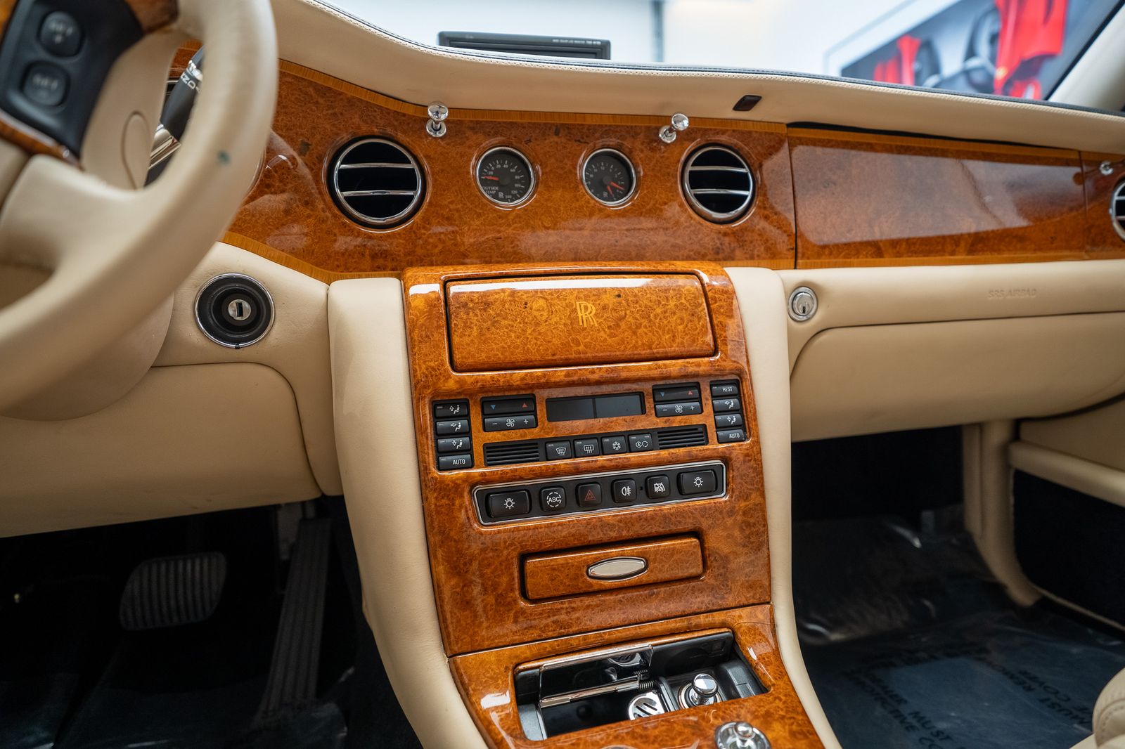 2002 Rolls-Royce Park Ward — foto completa 22 de 31