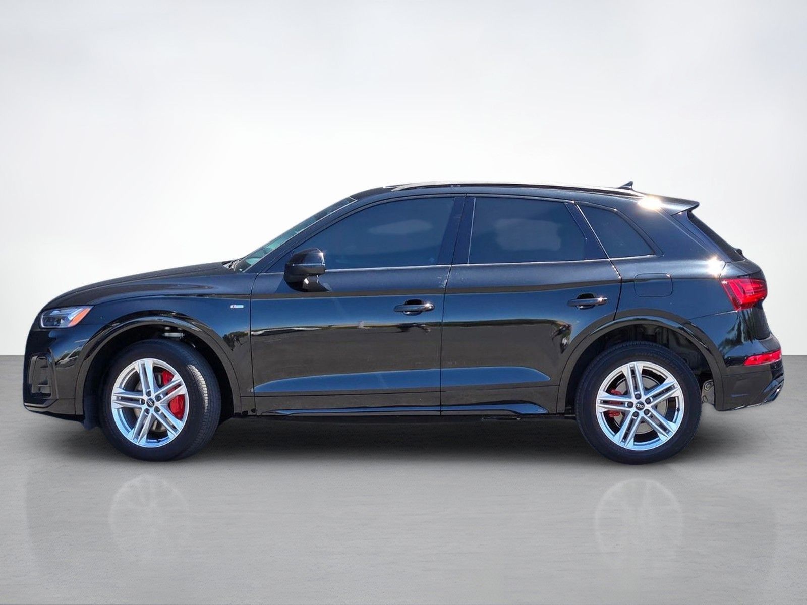 2023 Audi Q5 e 55 Premium — foto completa 3 de 45