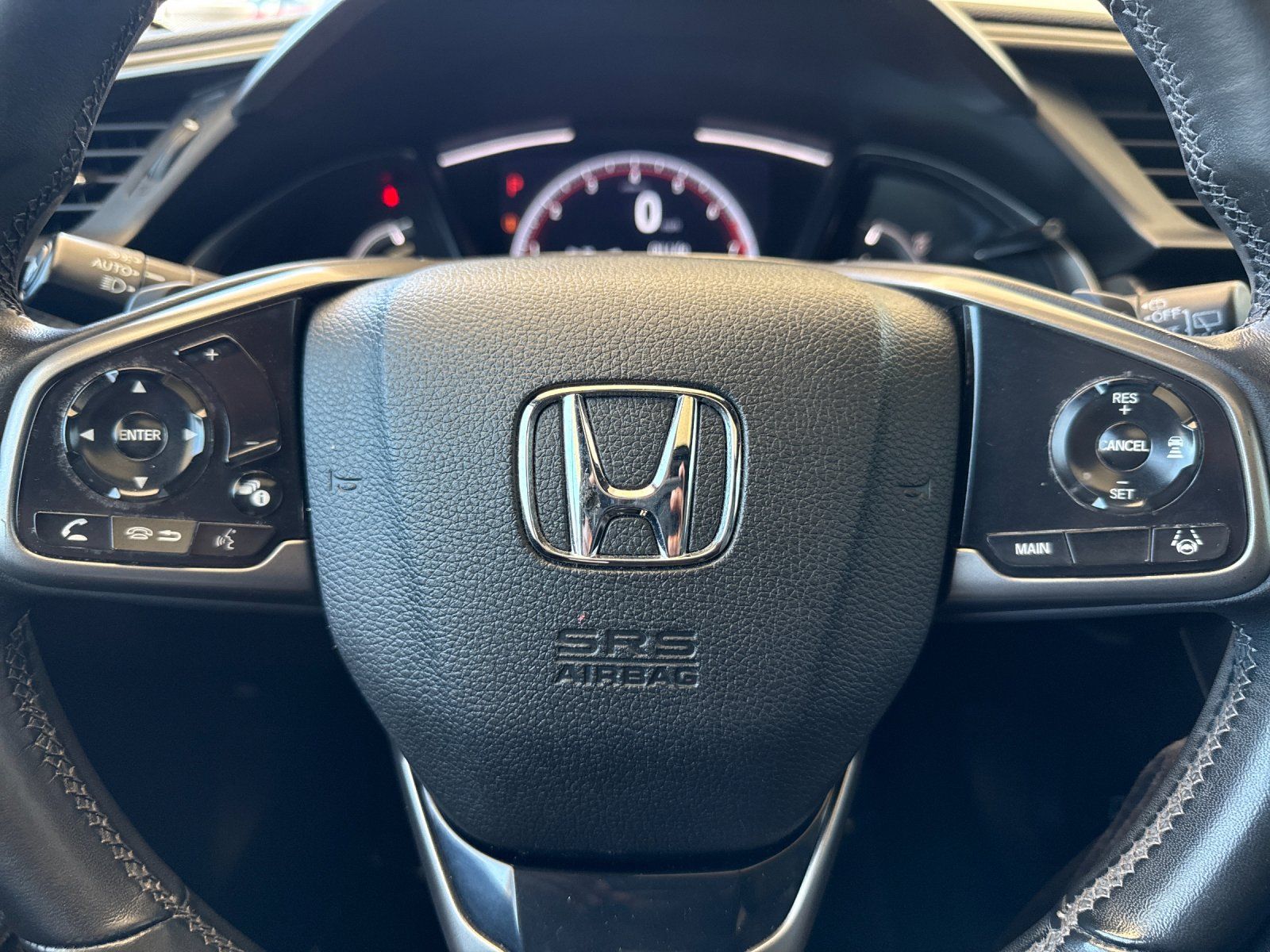 2019 Honda Civic Sport Touring — foto completa 23 de 28