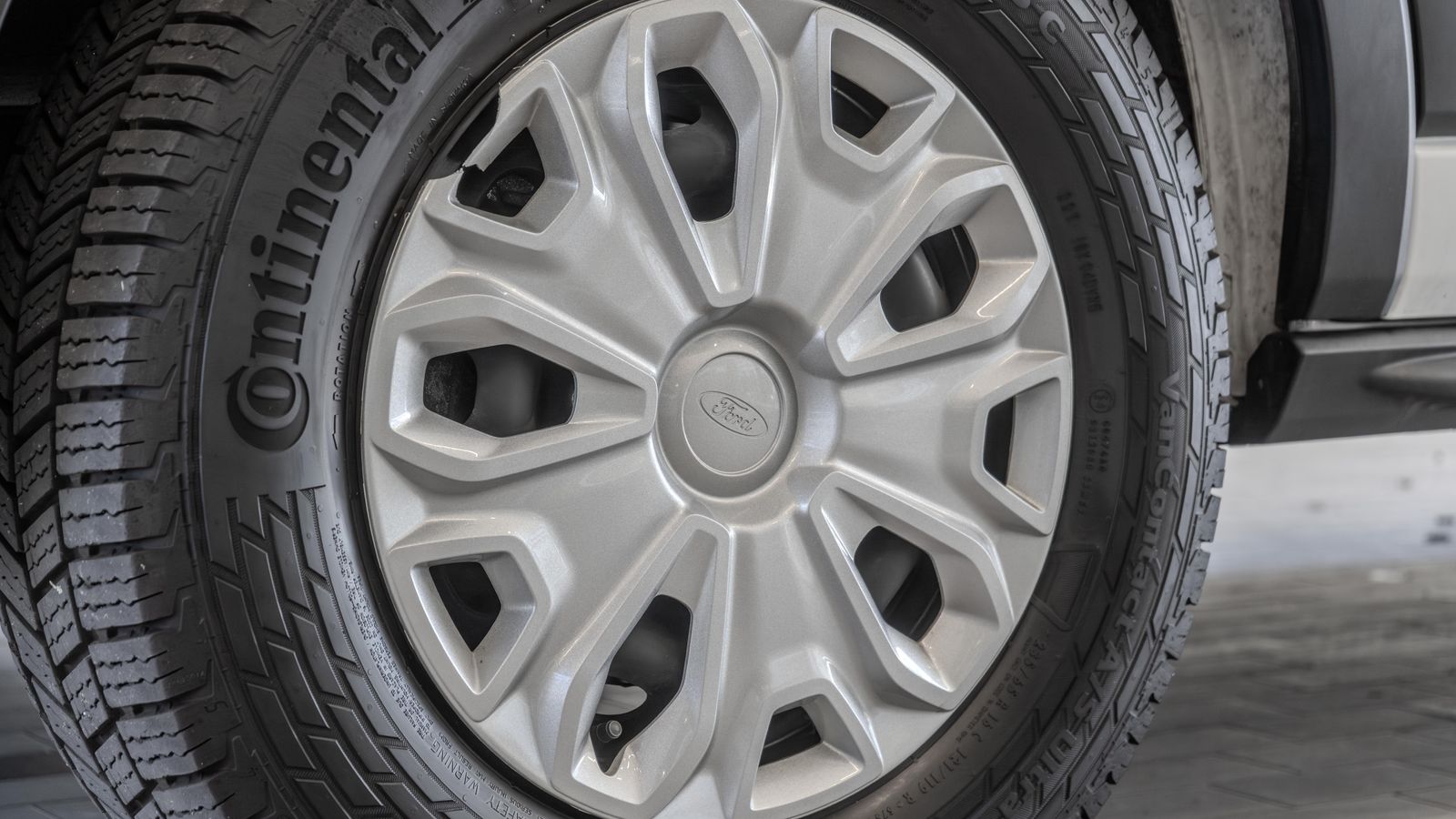2024 Ford Transit-350 XLT — foto completa 31 de 34
