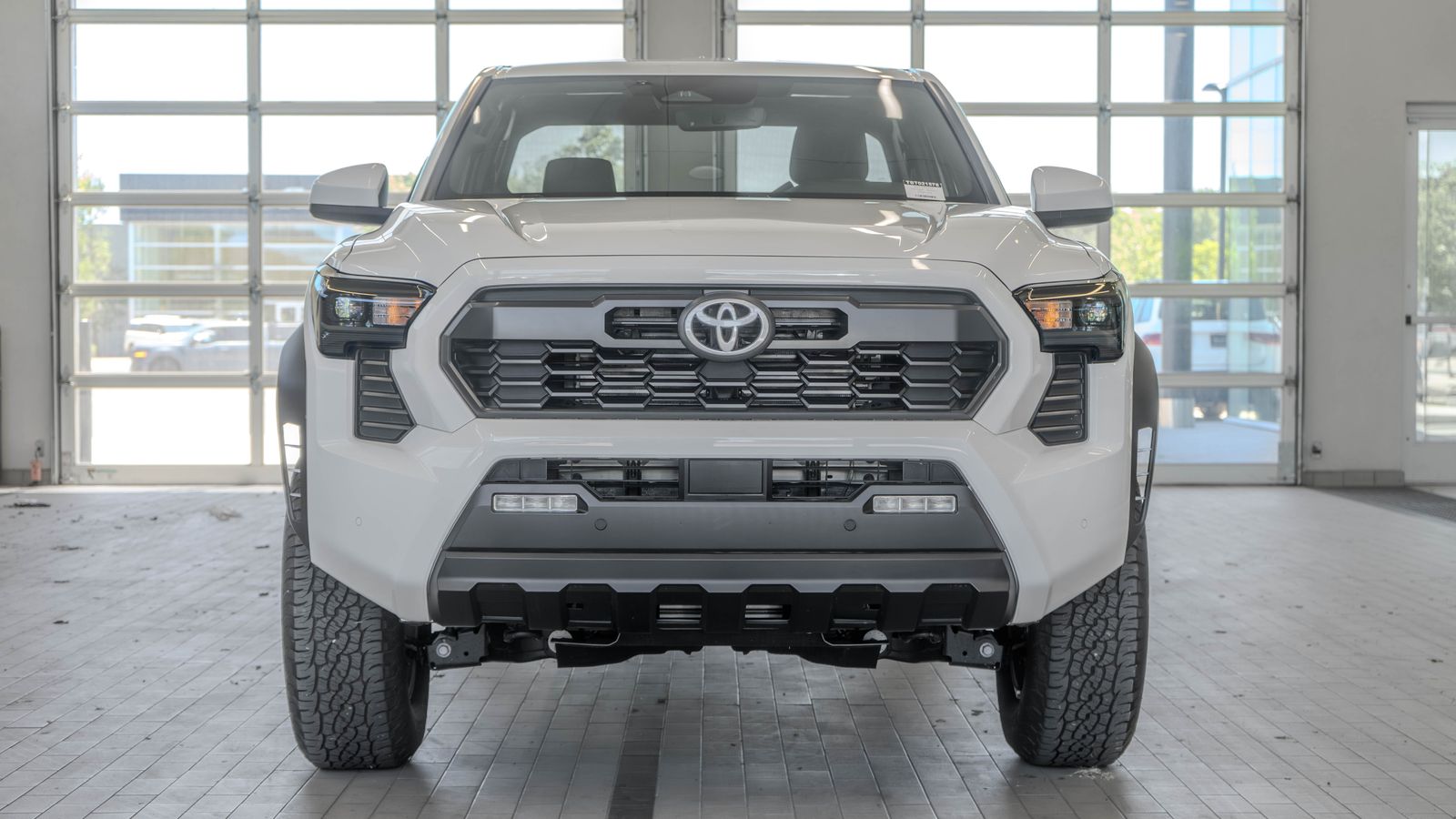 2025 Toyota Tacoma PreRunner — full photo 10 of 29