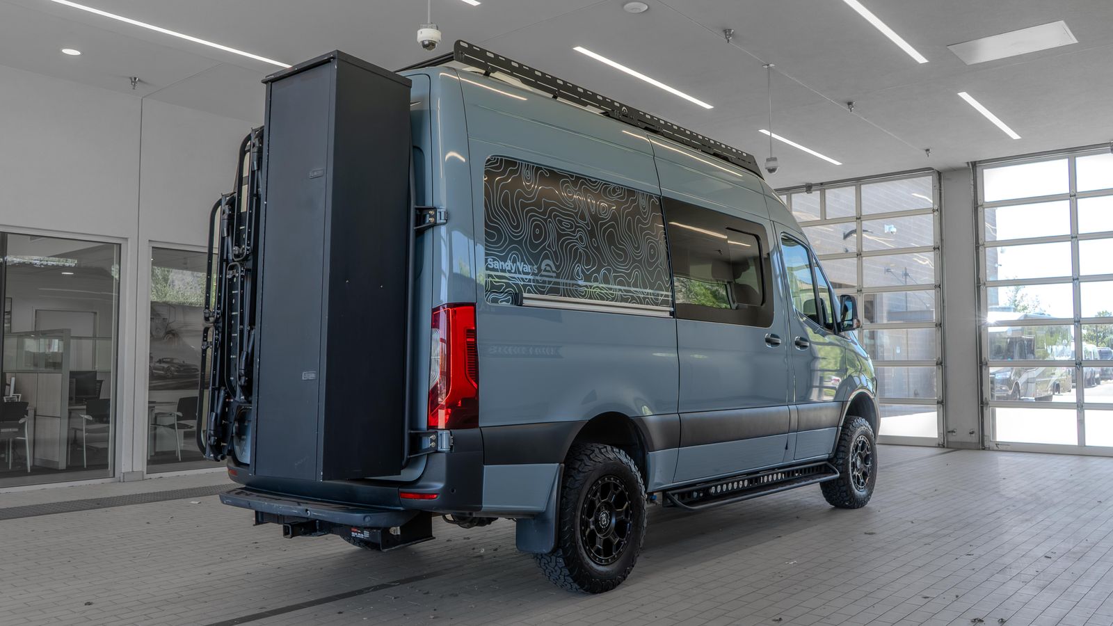 2023 Mercedes-Benz Sprinter 2500 Cargo 144 WB — full photo 29 of 34
