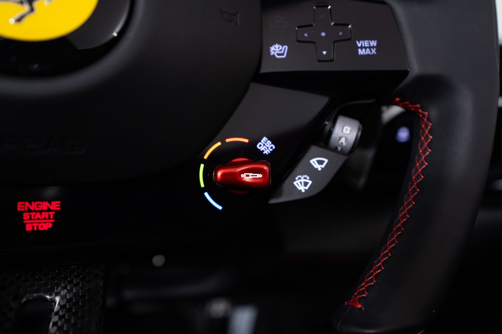 2025 Ferrari 296 GTS — foto completa 30 de 43