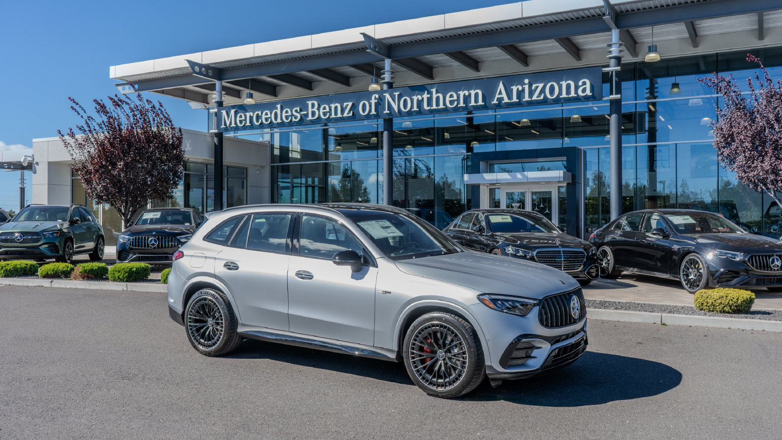 2027 Mercedes-Benz GLC — photo 1 of 36