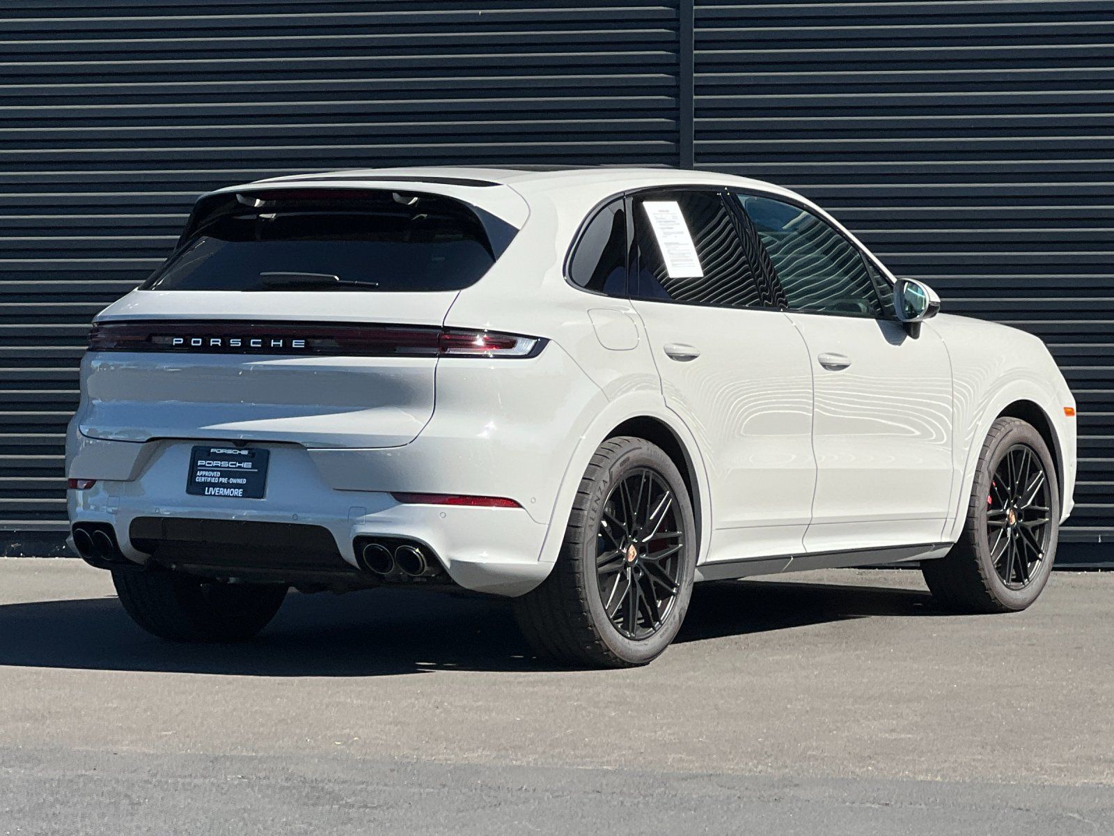 2026 Porsche Cayenne S — full photo 8 of 29