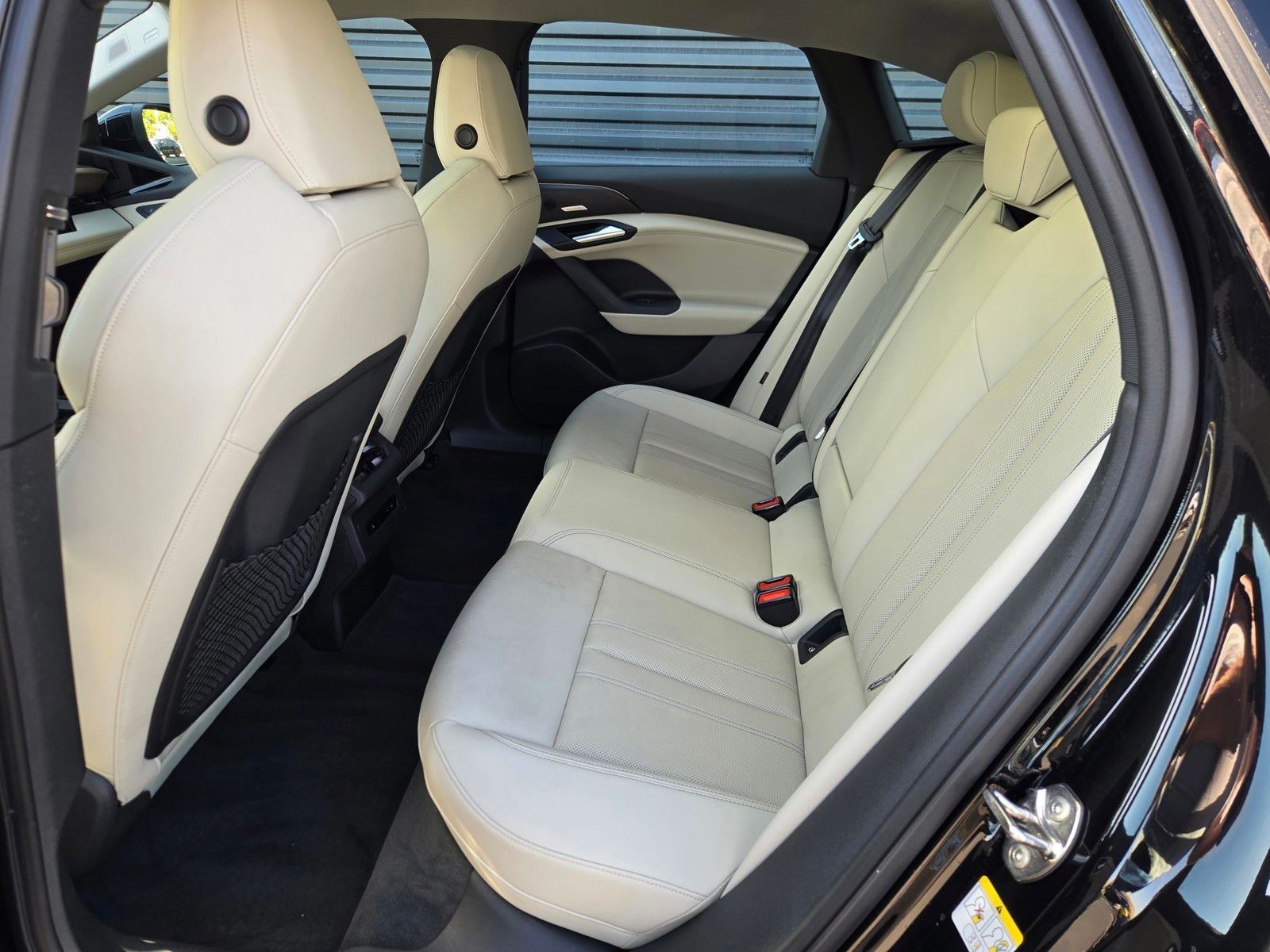 2025 Audi A6 Sportback e-tron Prestige — foto completa 10 de 45