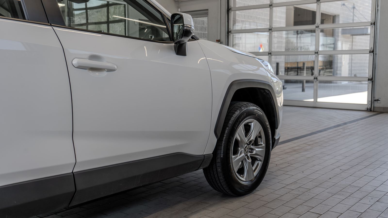 2024 Toyota RAV4 XLE — full photo 30 of 34