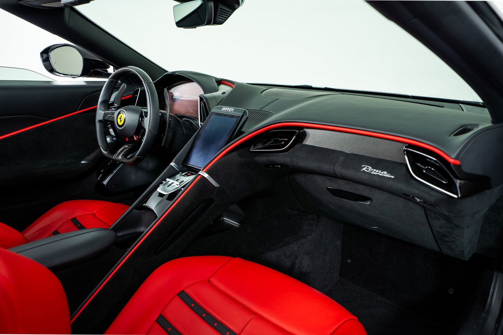2025 Ferrari Roma Spider — full photo 23 of 41