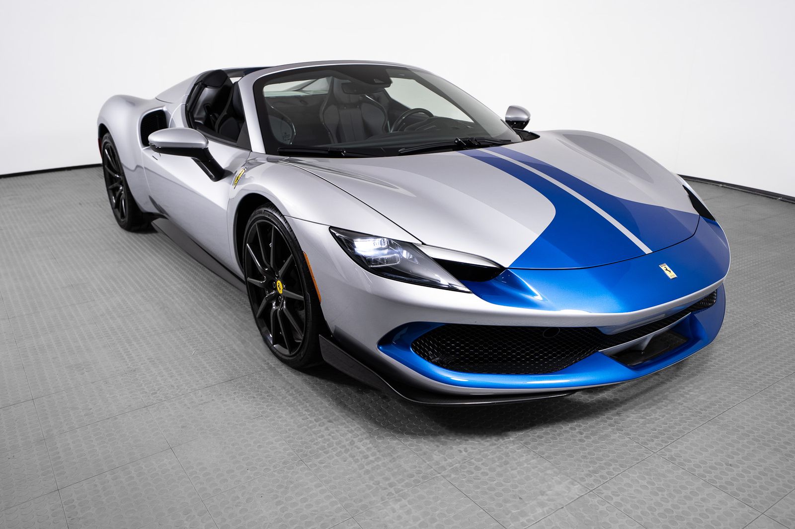 2023 Ferrari 296 GTS — full photo 7 of 51