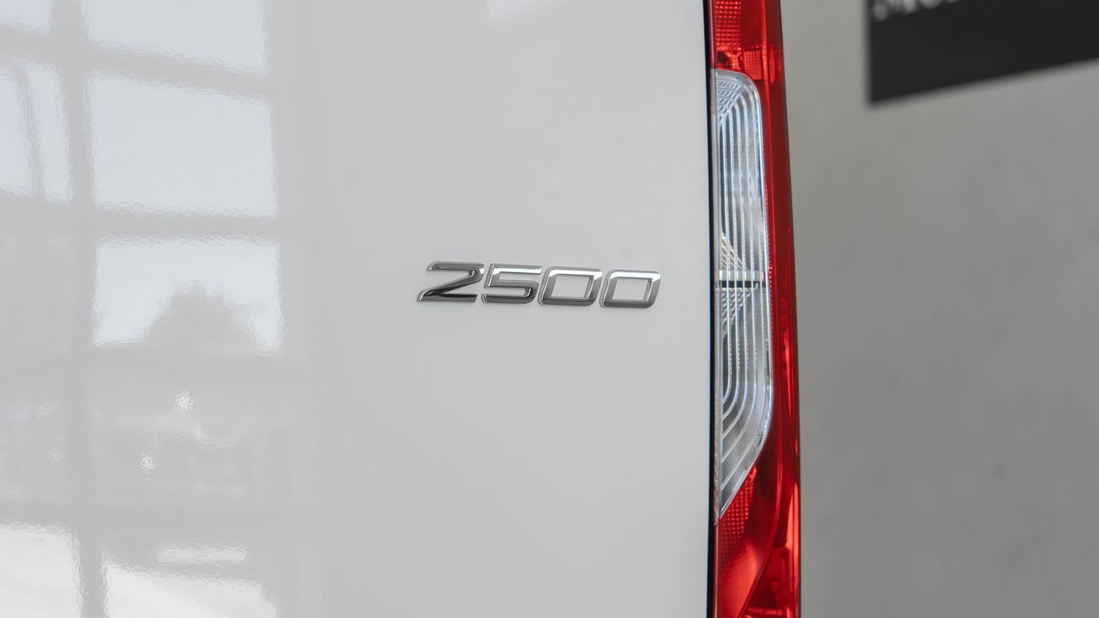 2025 Mercedes-Benz Sprinter 2500 Passenger 170 WB — foto completa 23 de 35