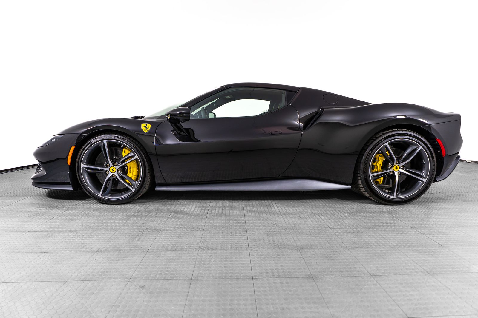 2024 Ferrari 296 GTB — foto completa 2 de 41