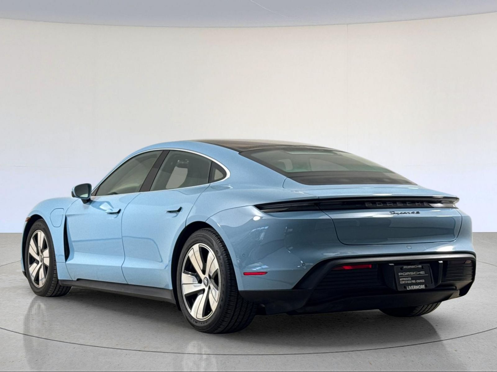 2024 Porsche Taycan 4S — full photo 3 of 29