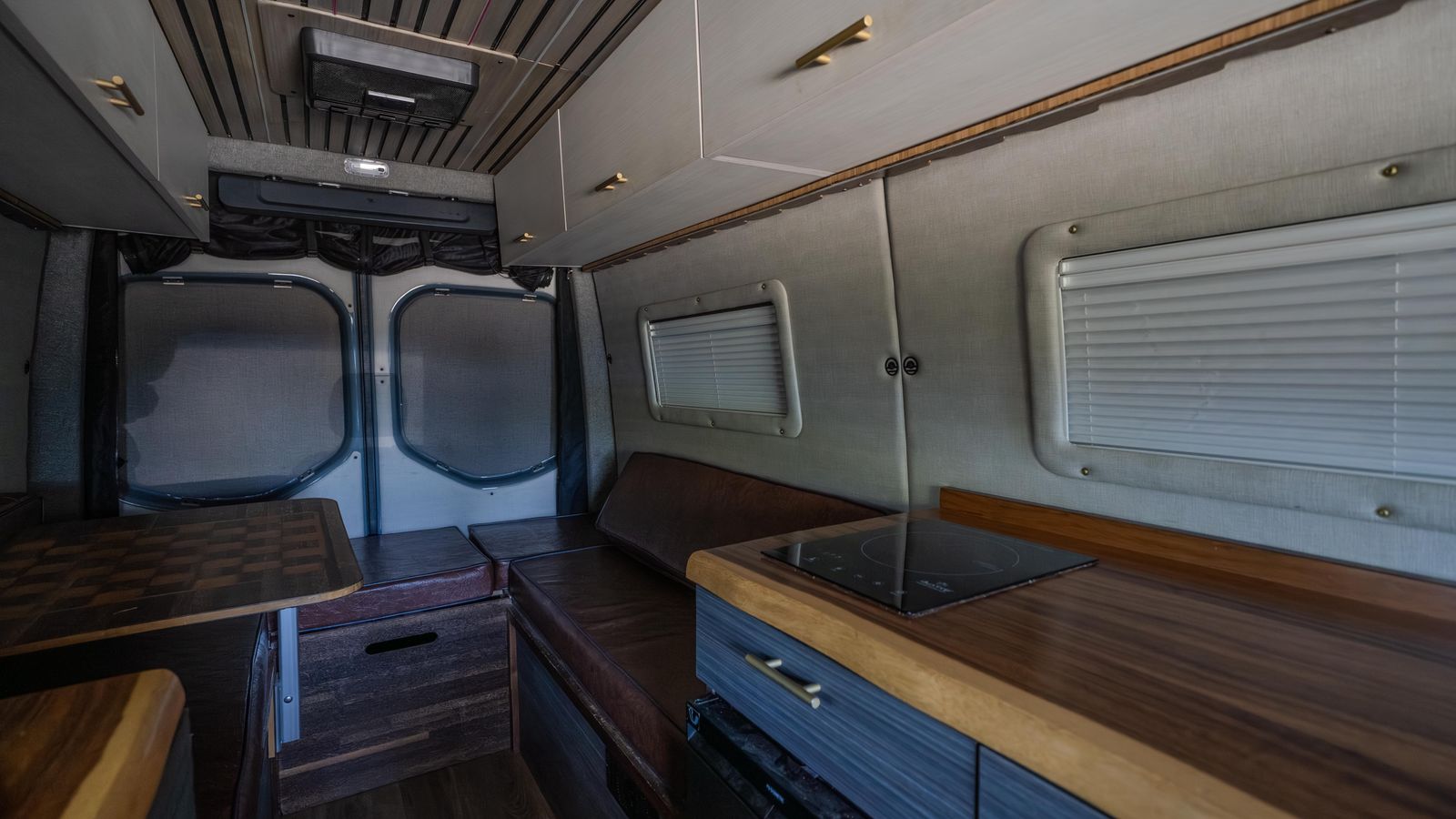 2023 Mercedes-Benz Sprinter 2500 Cargo 144 WB — full photo 25 of 34