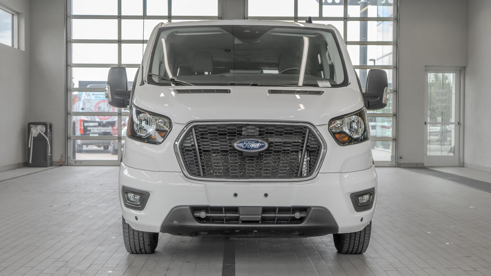 2024 Ford Transit-350 XLT — foto completa 11 de 35