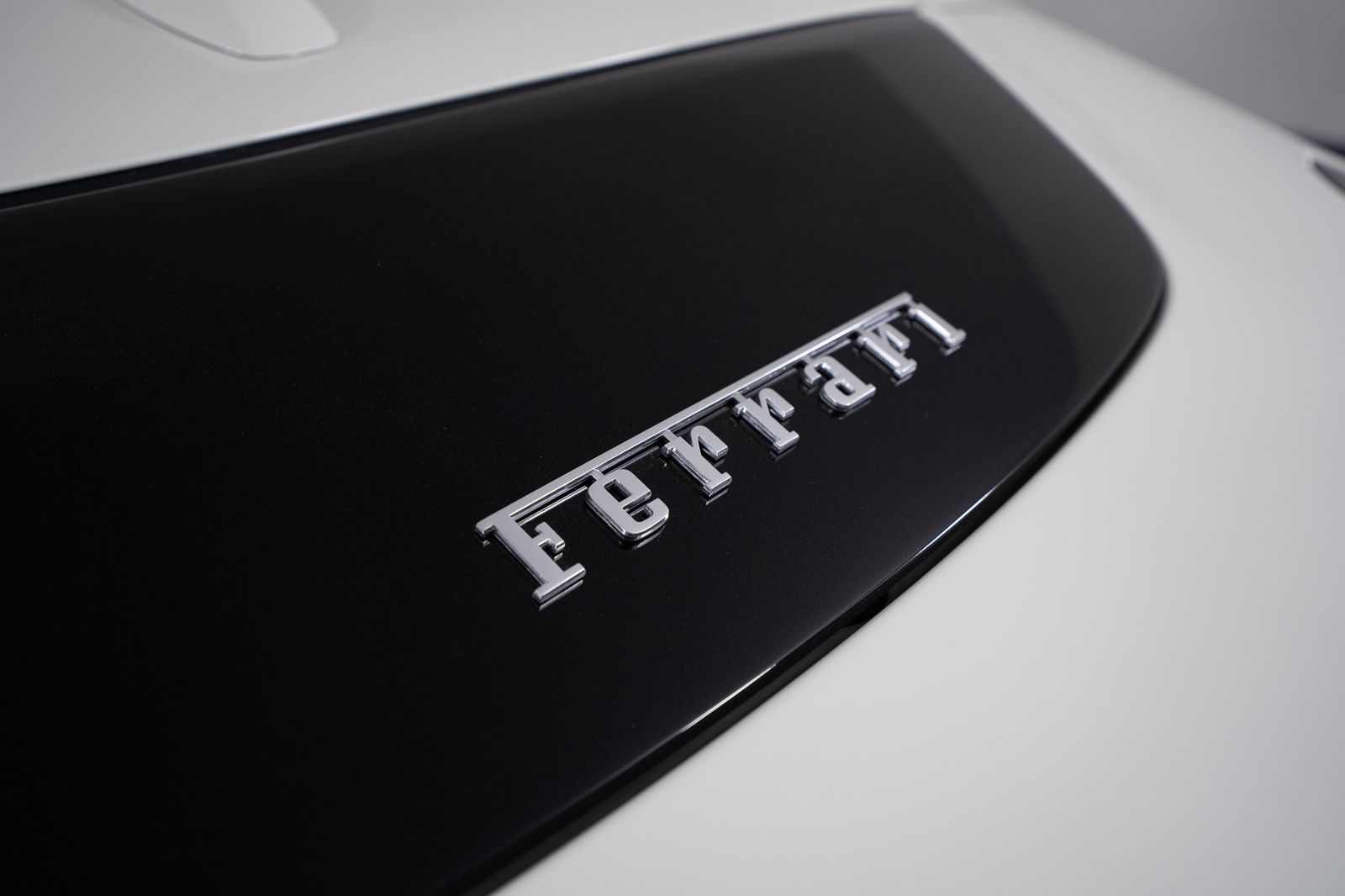 2025 Ferrari Roma Spider — full photo 15 of 51
