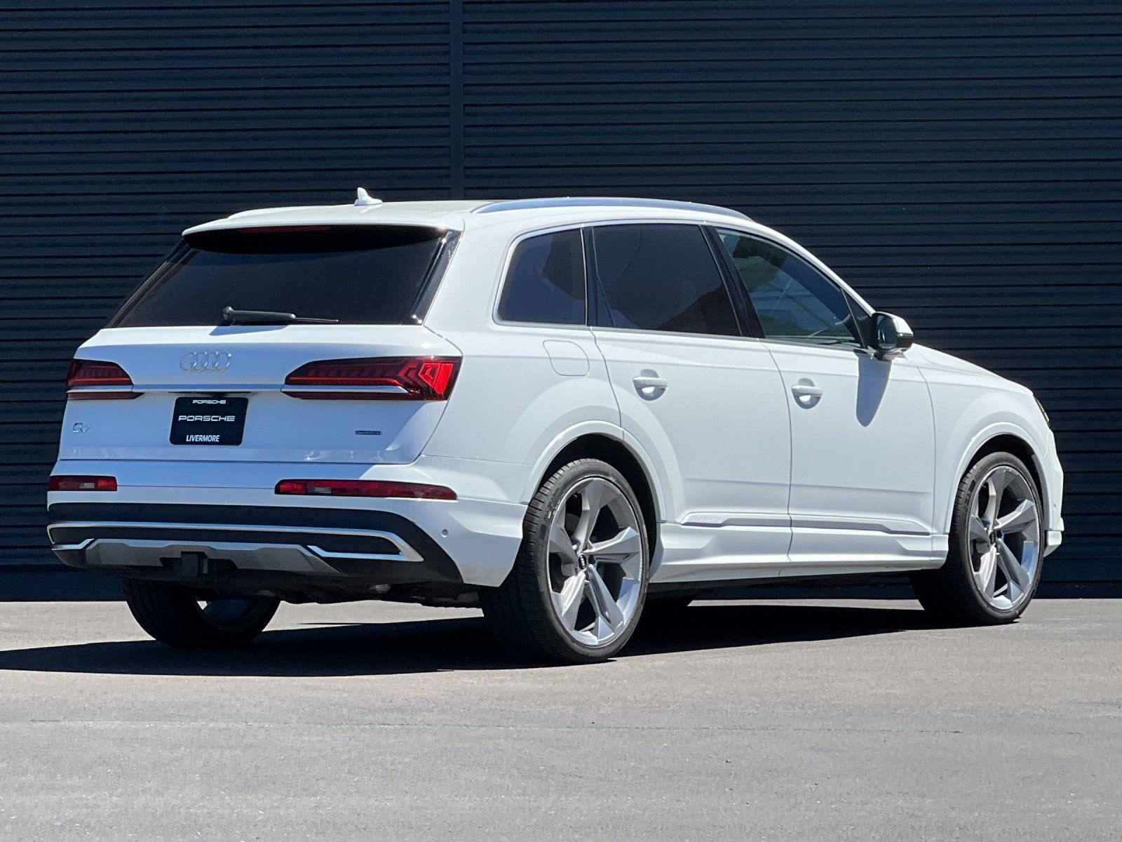 2021 Audi Q7 55 Prestige — full photo 9 of 31