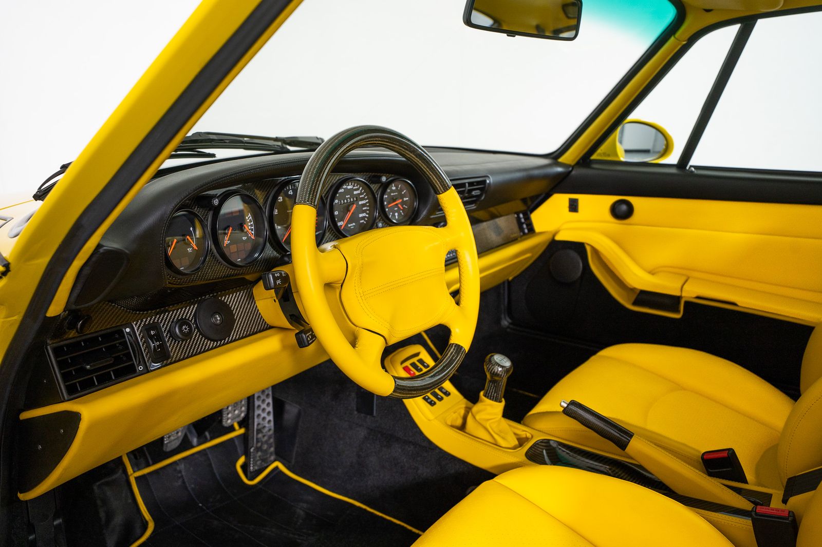 1996 Porsche 911 — full photo 13 of 45