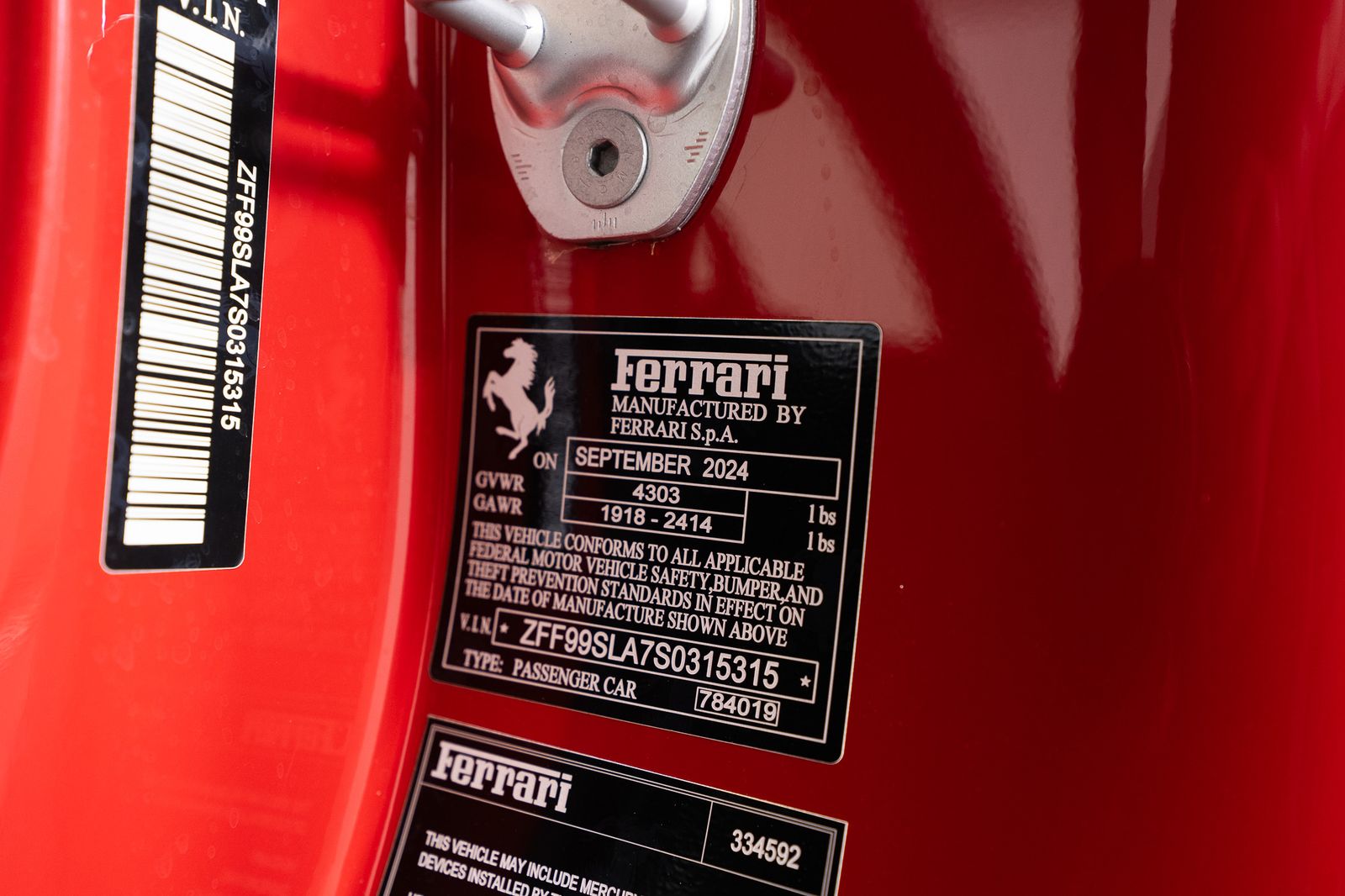 2025 Ferrari 296 GTB — foto completa 38 de 51