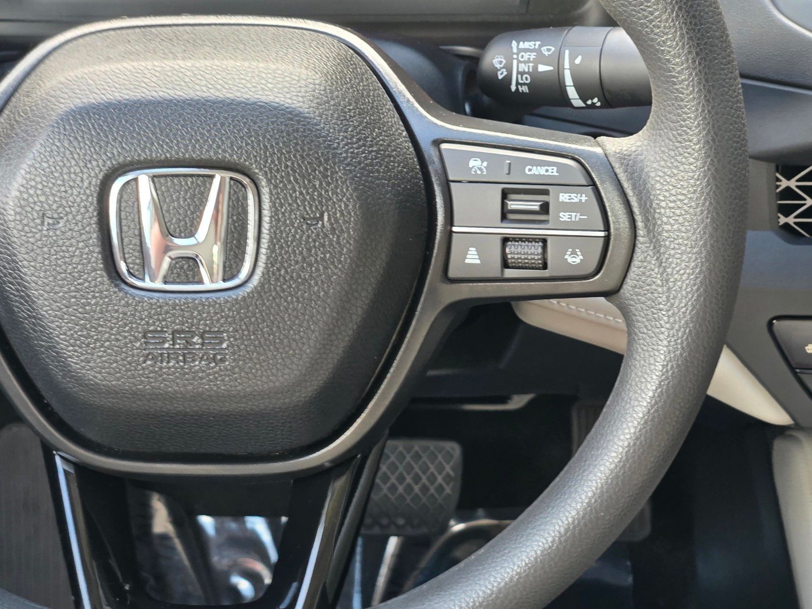 2025 Honda Accord SE — full photo 17 of 28