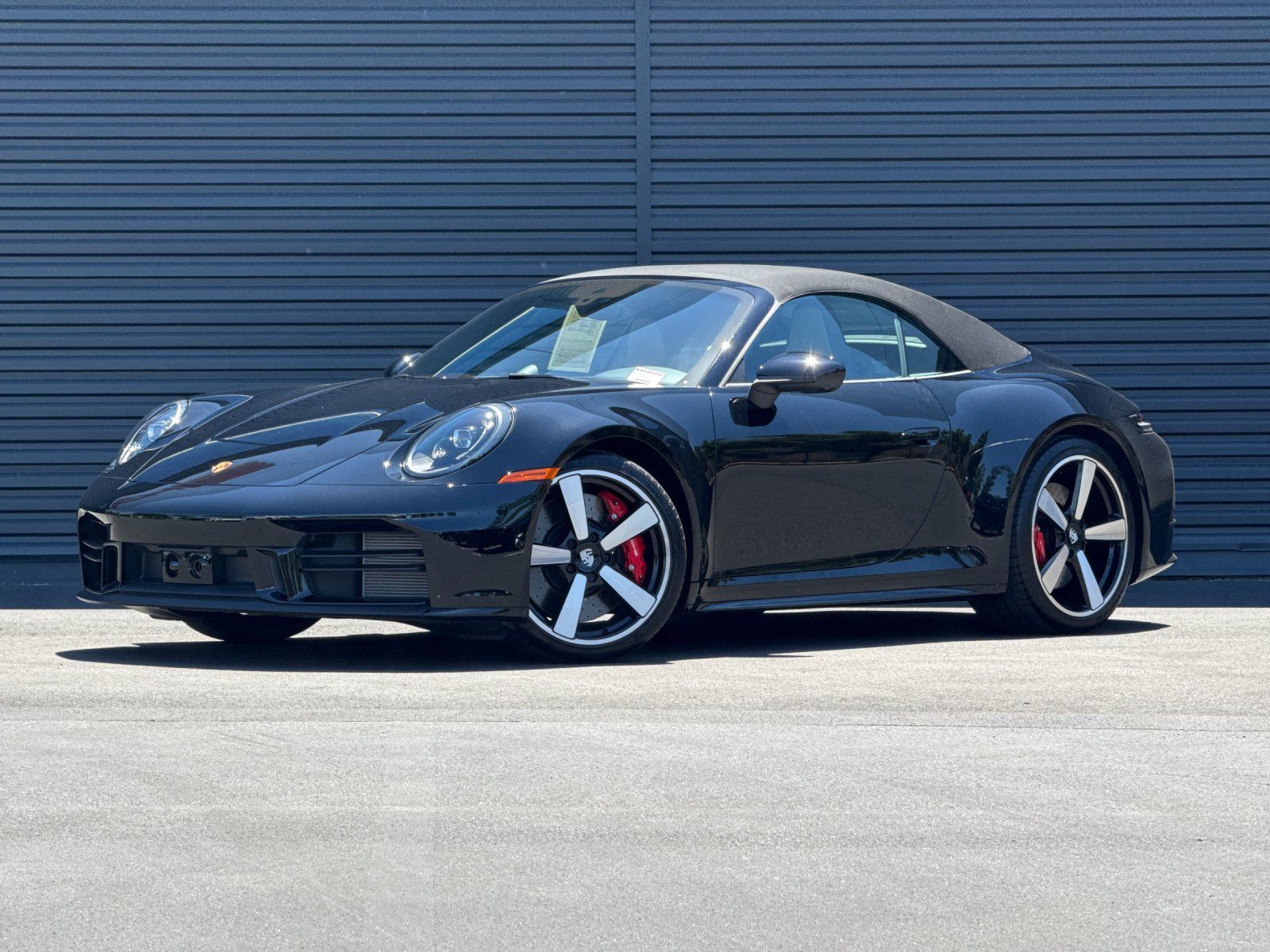 2025 Porsche 911 Carrera S — foto completa 28 de 29
