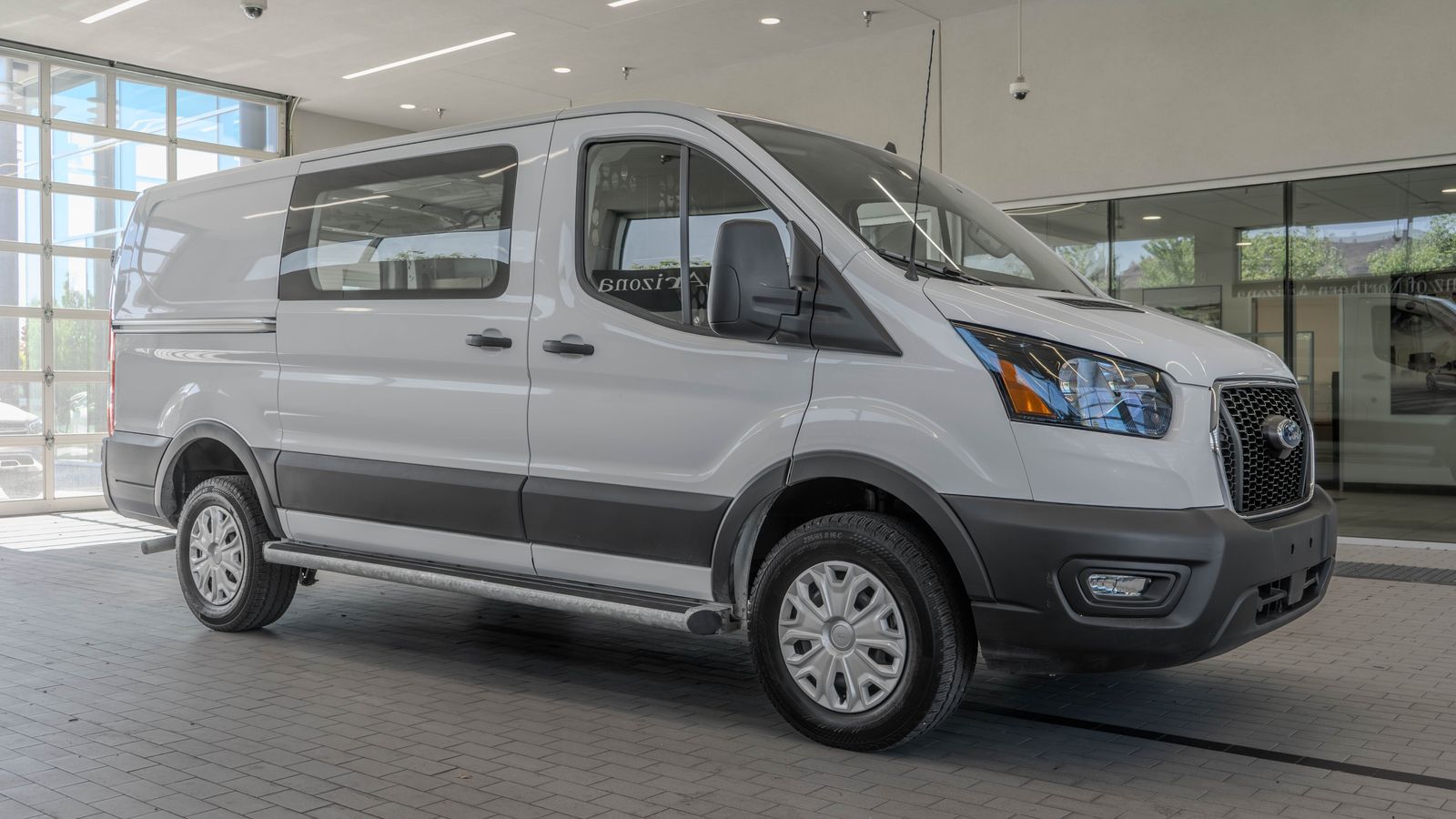 2025 Ford Transit-250 Base — full photo 11 of 31