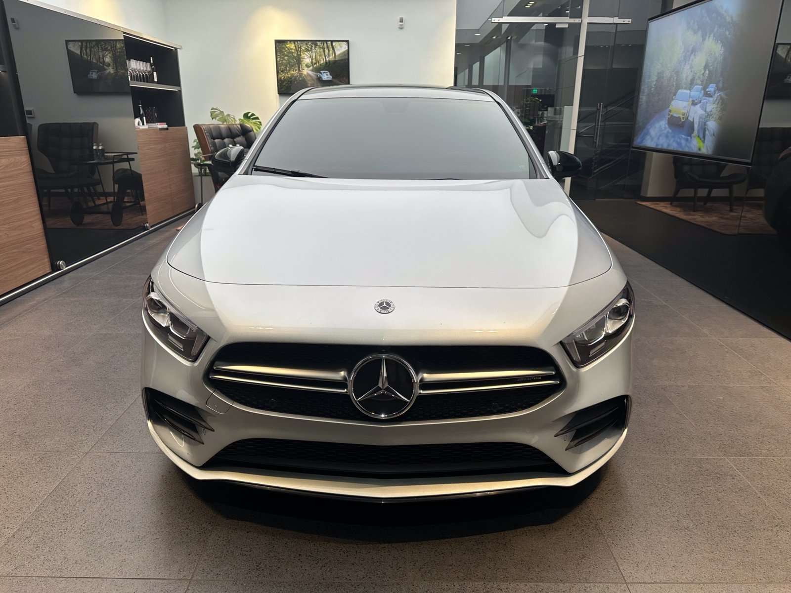 2021 Mercedes-Benz AMG® A 35 Base — foto 1 de 9