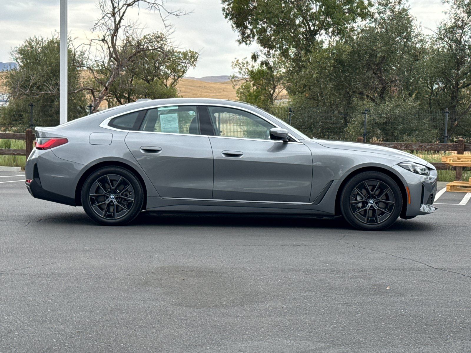 2025 BMW i4 eDrive40 — full photo 6 of 28