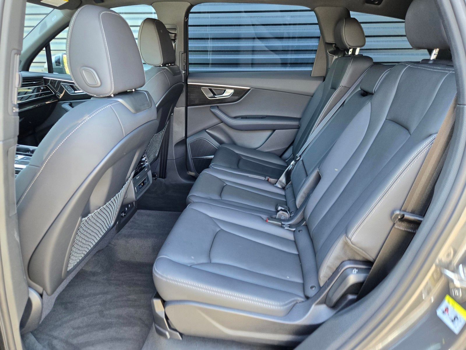 2025 Audi Q7 55 Premium Plus — full photo 10 of 45