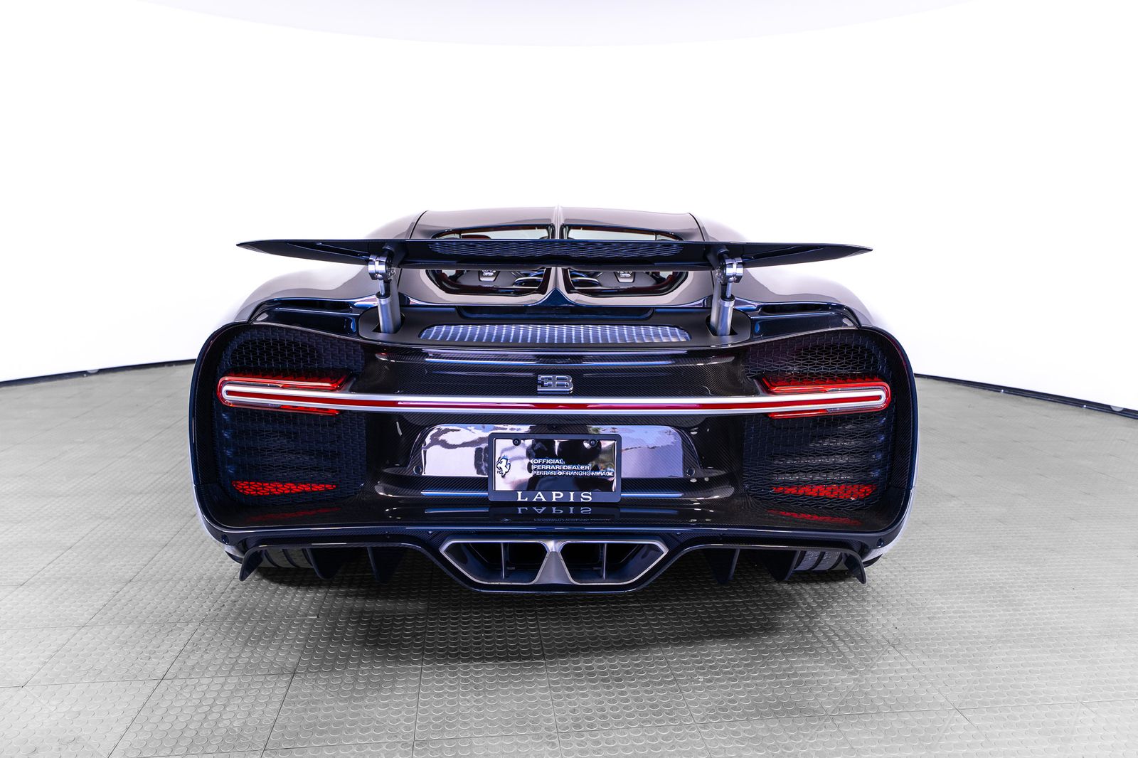 2018 Bugatti Chiron — foto completa 80 de 85